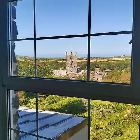 St Davids Gin & Kitchen - The Cathedral Villas Exterior photo