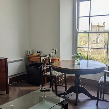 St Davids Gin & Kitchen - The Cathedral Villas Room photo