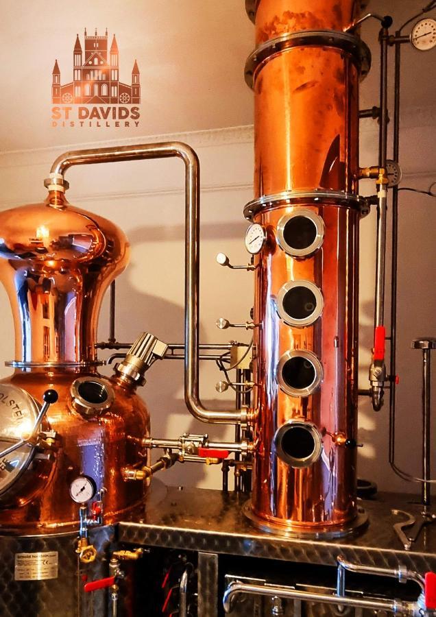 Gin & Kitchen - The Cathedral Saint David's