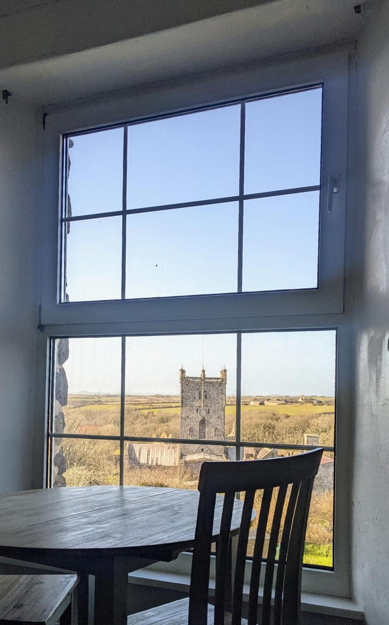 Gin & Kitchen - The Cathedral * Saint David's